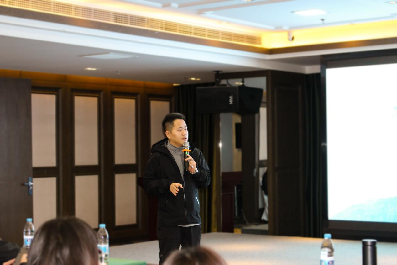 Huida Construction Machinery Co., Ltd. held a grand 2023 annual summary and 2024 kick-off meeting