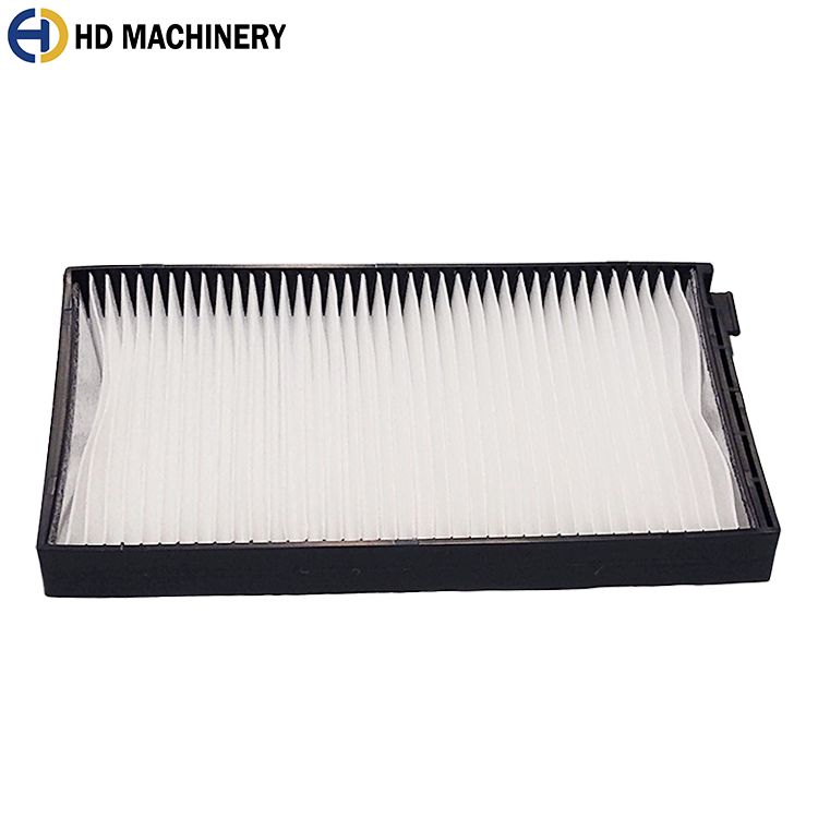 Komatsu/Fleetguard Air Filter 11Q6-90510-P AF56028